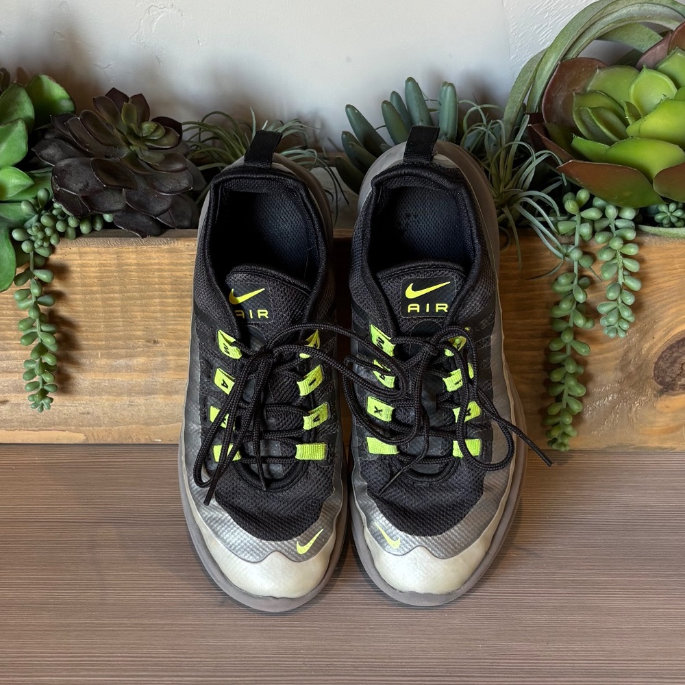 Nike Air Max Youth Athletic Sneakers Y3  Unisex